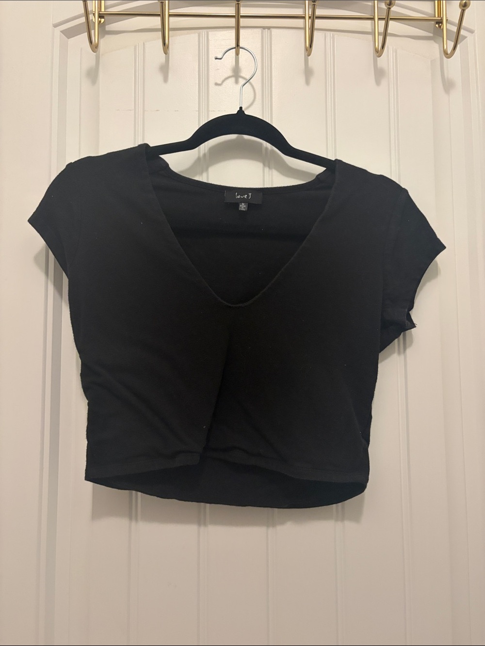 love J Black Cropped V-Neck Tee